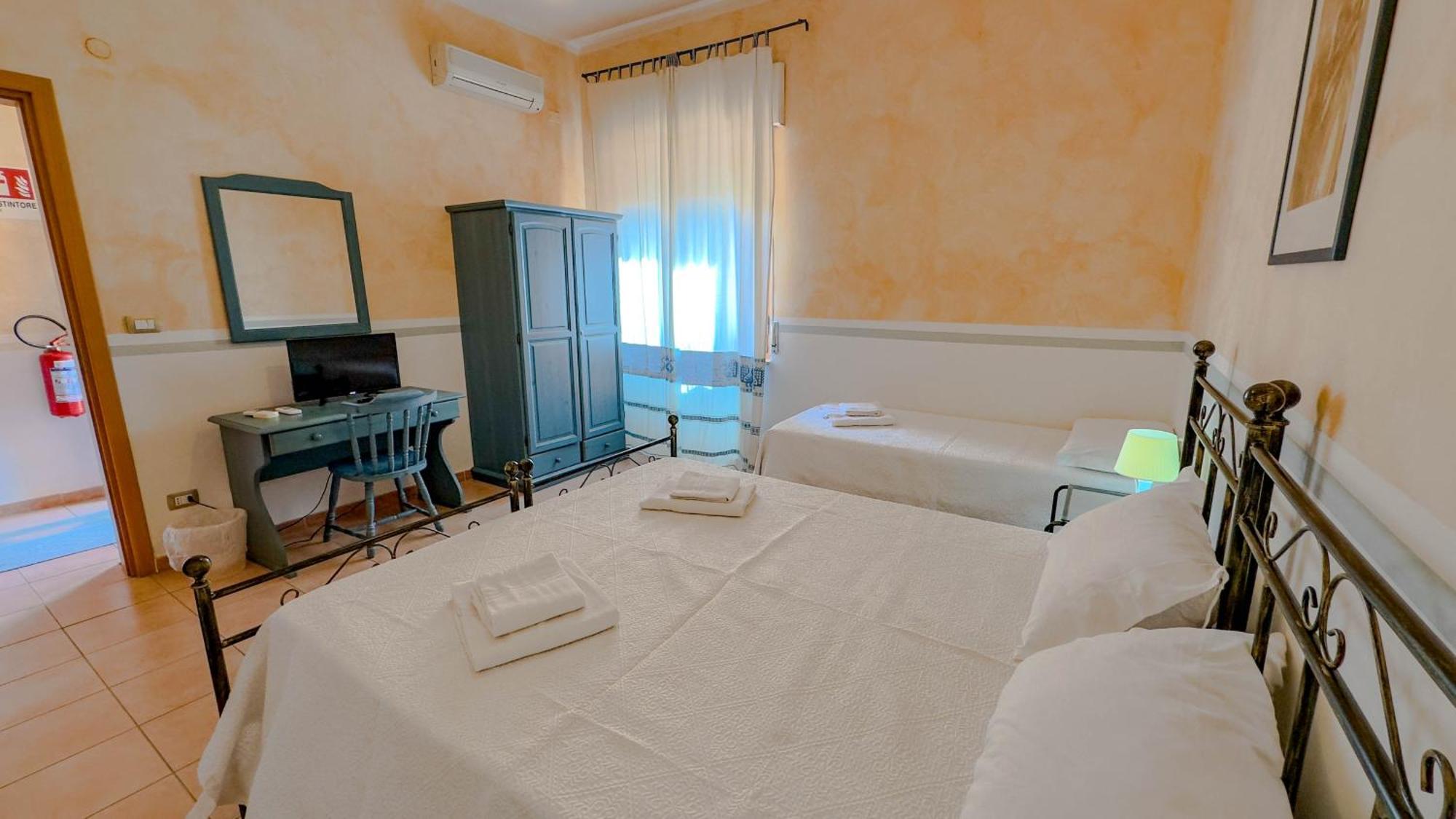 Su Recreu 'E Mare Hotel Bosa Marina Bagian luar foto
